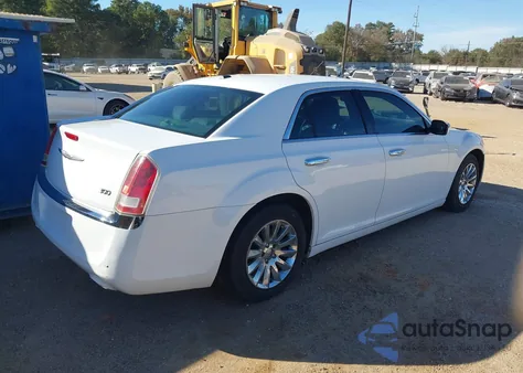 2013 Chrysler 300 Motown from USA, damaged, VIN 2C3CCAAG9DH577637